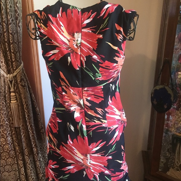 Not for sell yet Connected apparel dress - Picture 4 of 6